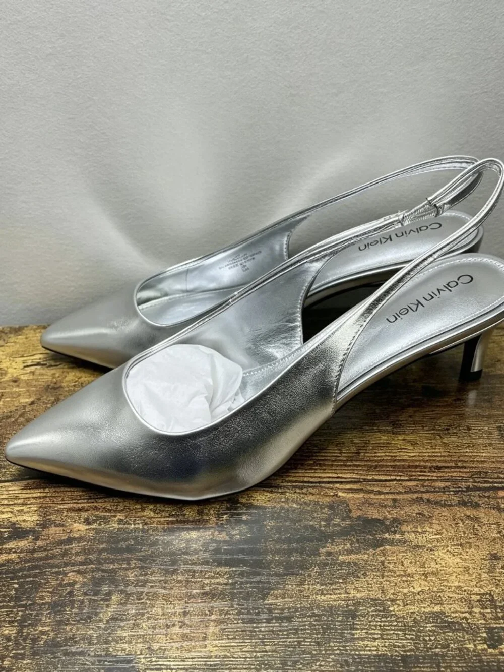 Calvin Klein Shoe Dainty Kitten Heel Pointed Toe Slingback Pump Women's 10M NIB - Picture 4 of 4